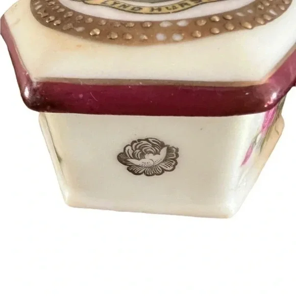 Vintage China Curio Box‎ Lyndhurst England - Picture 3 of 3